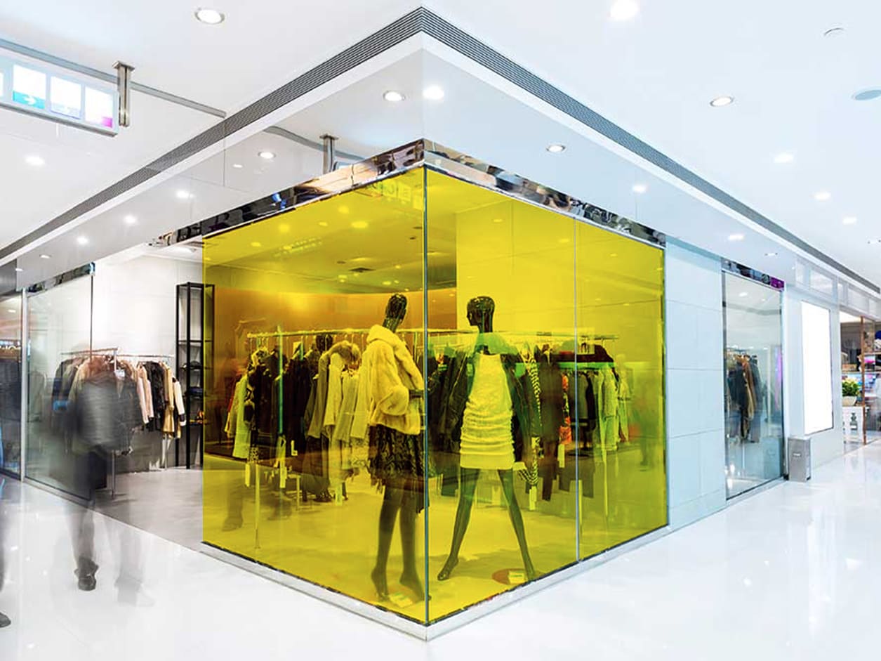 Film couleur jaune clair transparent pose extérieure - Luminis Films
